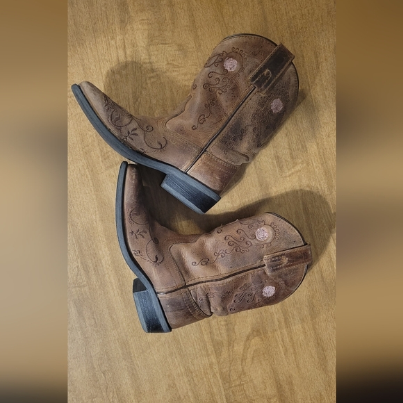 Brown Embroidered Cowboy Boots - Picture 5 of 5